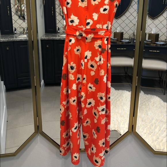 Floral sleeveless pants suit - Picture 2 of 11